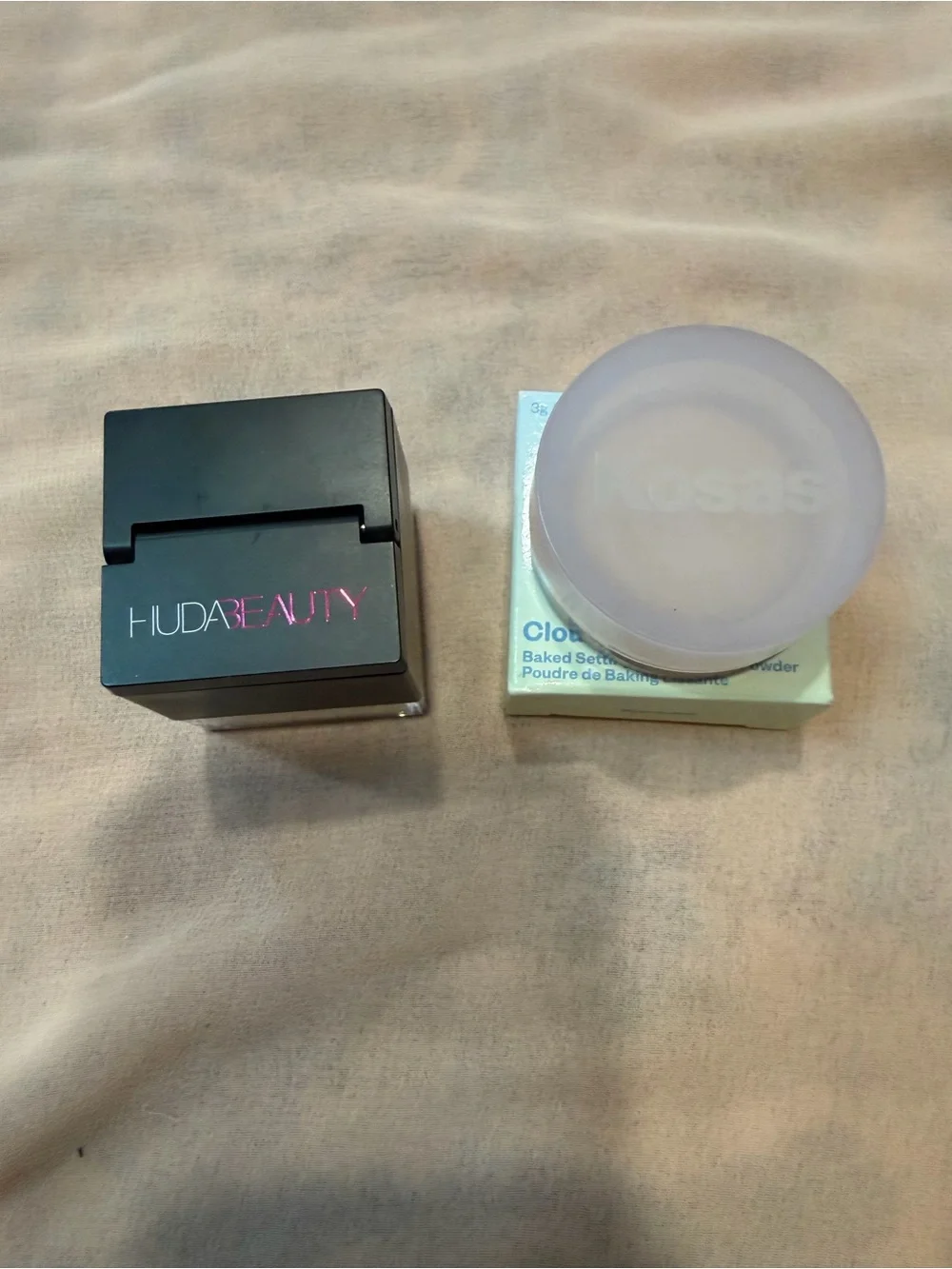 Kosas mini Cloud Set Setting Powder Breezy &Huda mini easy bake in Banana bread